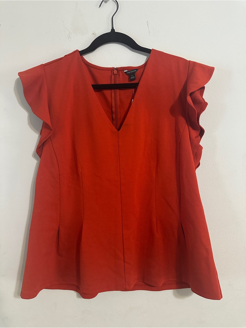 Ann Taylor Flutter Sleeve V-Neck Top XL Orange Red NWT ✨